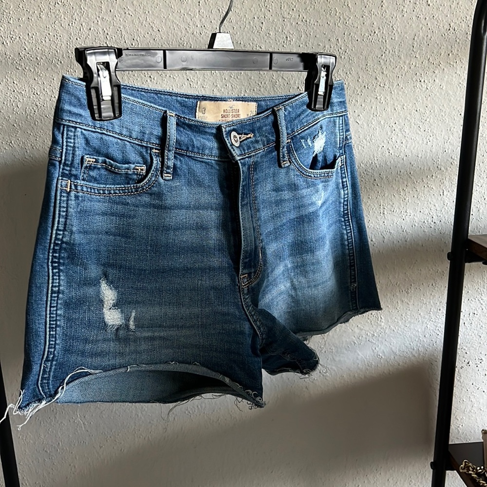 Hollister Short-Short. Size 26.